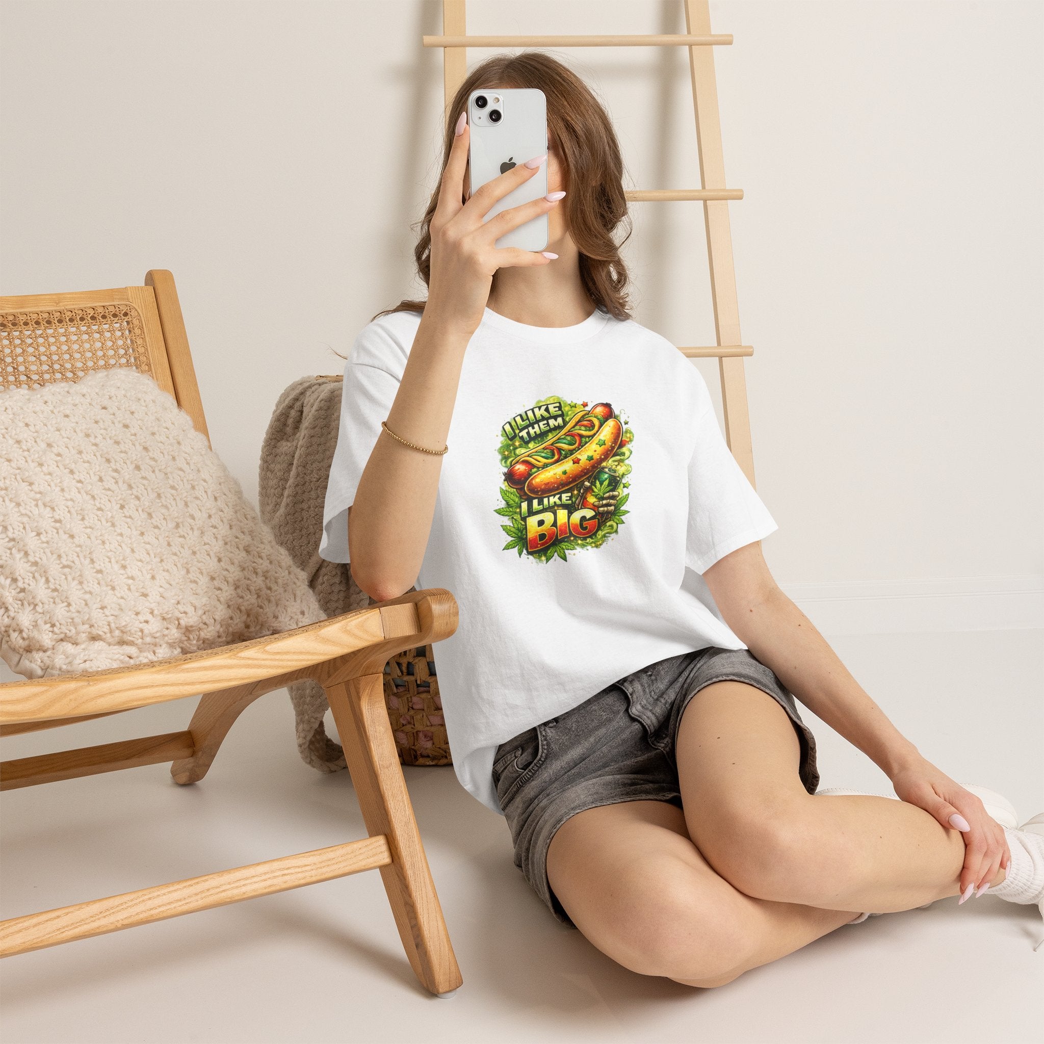 T-Shirt — 'I Like Them Big' Hot Dog Graphic Tee — Funny BBQ & Summer Grill Shirt