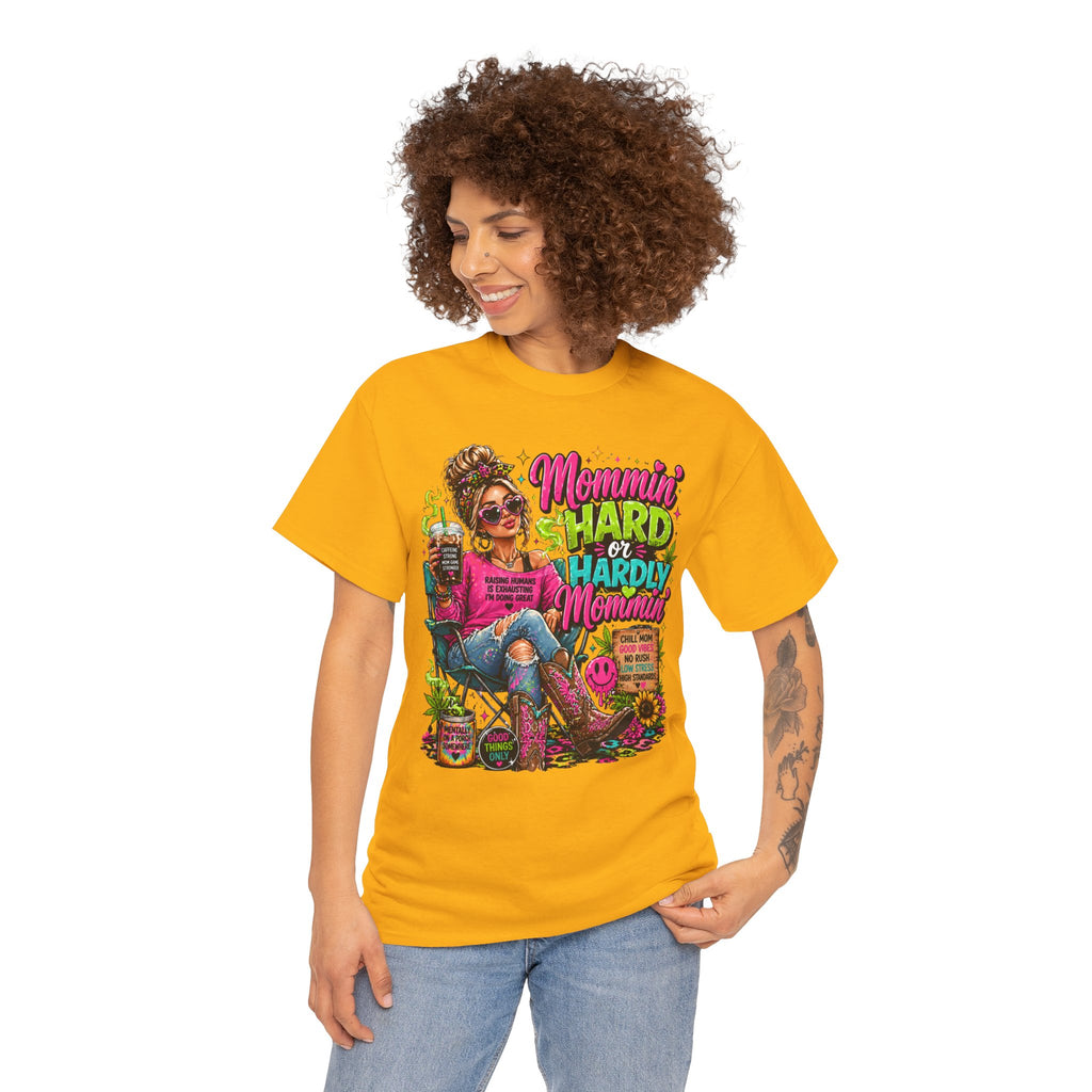 Mommin' Hard & Hardly Mommin' T-Shirt – Funny Mom Vacation Tee