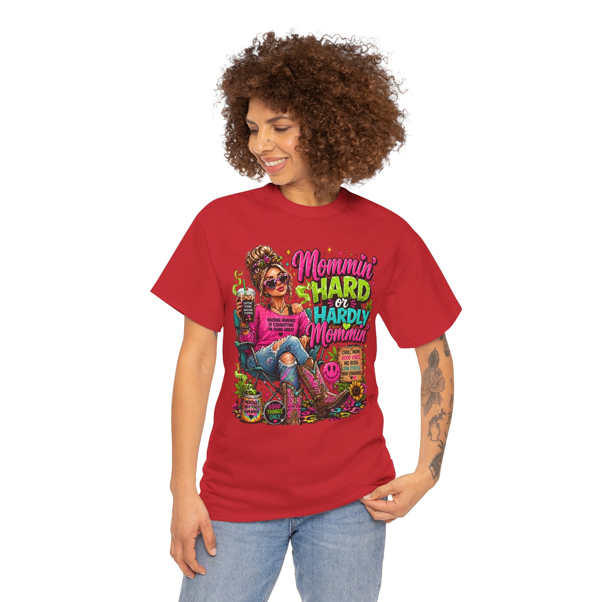 Mommin' Hard & Hardly Mommin' T-Shirt – Funny Mom Vacation Tee