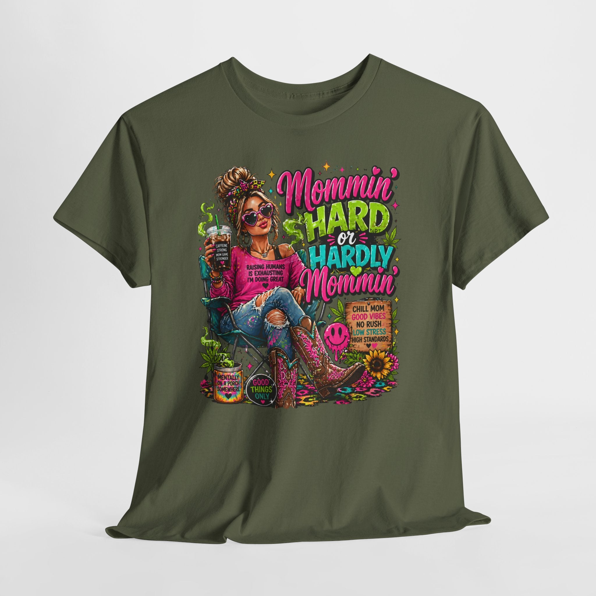 Mommin' Hard & Hardly Mommin' T-Shirt – Funny Mom Vacation Tee