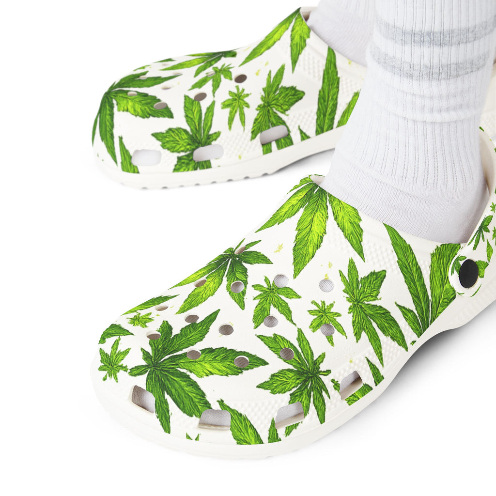 Leaf Pattern EVA Clogs — Green Botanical Foam Slip-Ons