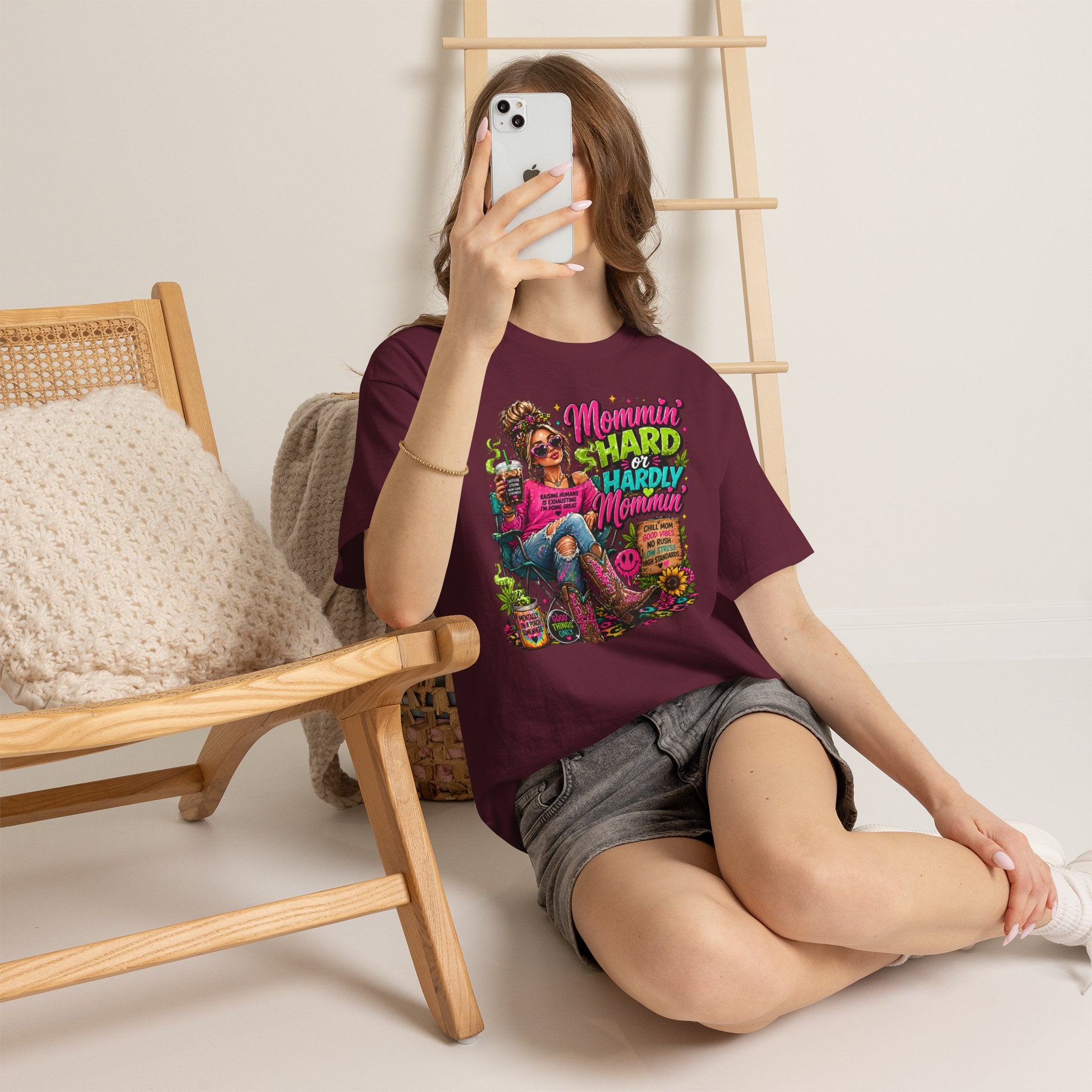 Mommin' Hard & Hardly Mommin' T-Shirt – Funny Mom Vacation Tee