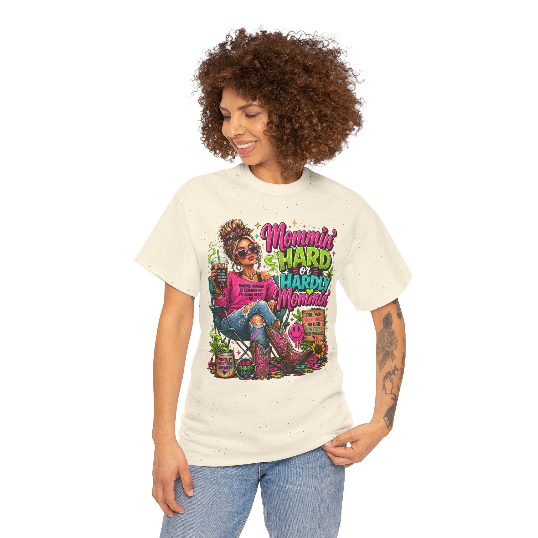 Mommin' Hard & Hardly Mommin' T-Shirt – Funny Mom Vacation Tee
