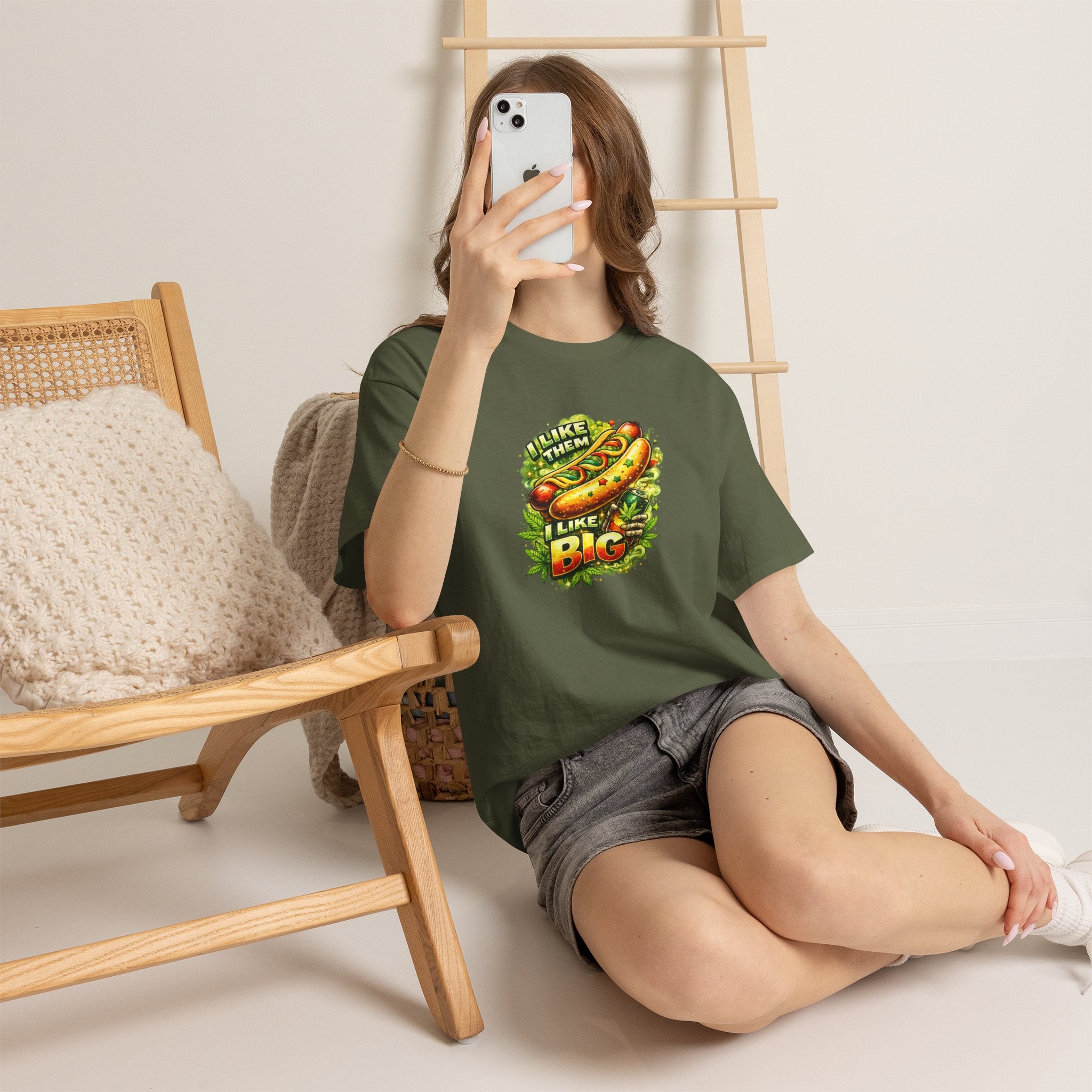 T-Shirt — 'I Like Them Big' Hot Dog Graphic Tee — Funny BBQ & Summer Grill Shirt
