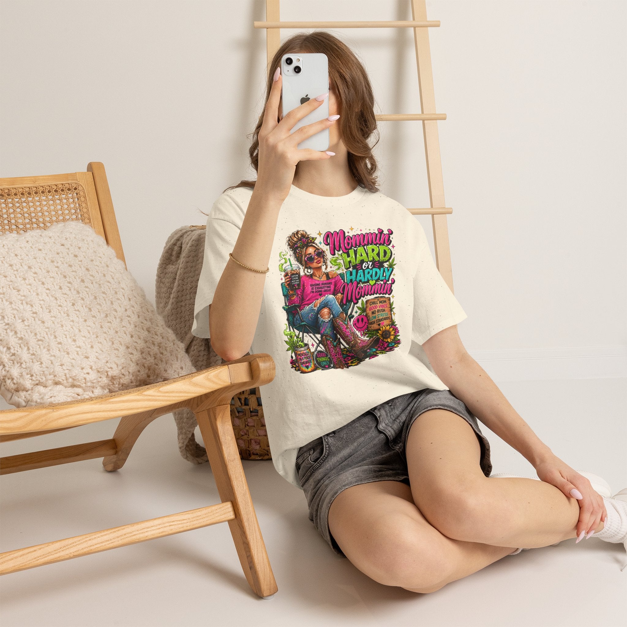 Mommin' Hard & Hardly Mommin' T-Shirt – Funny Mom Vacation Tee