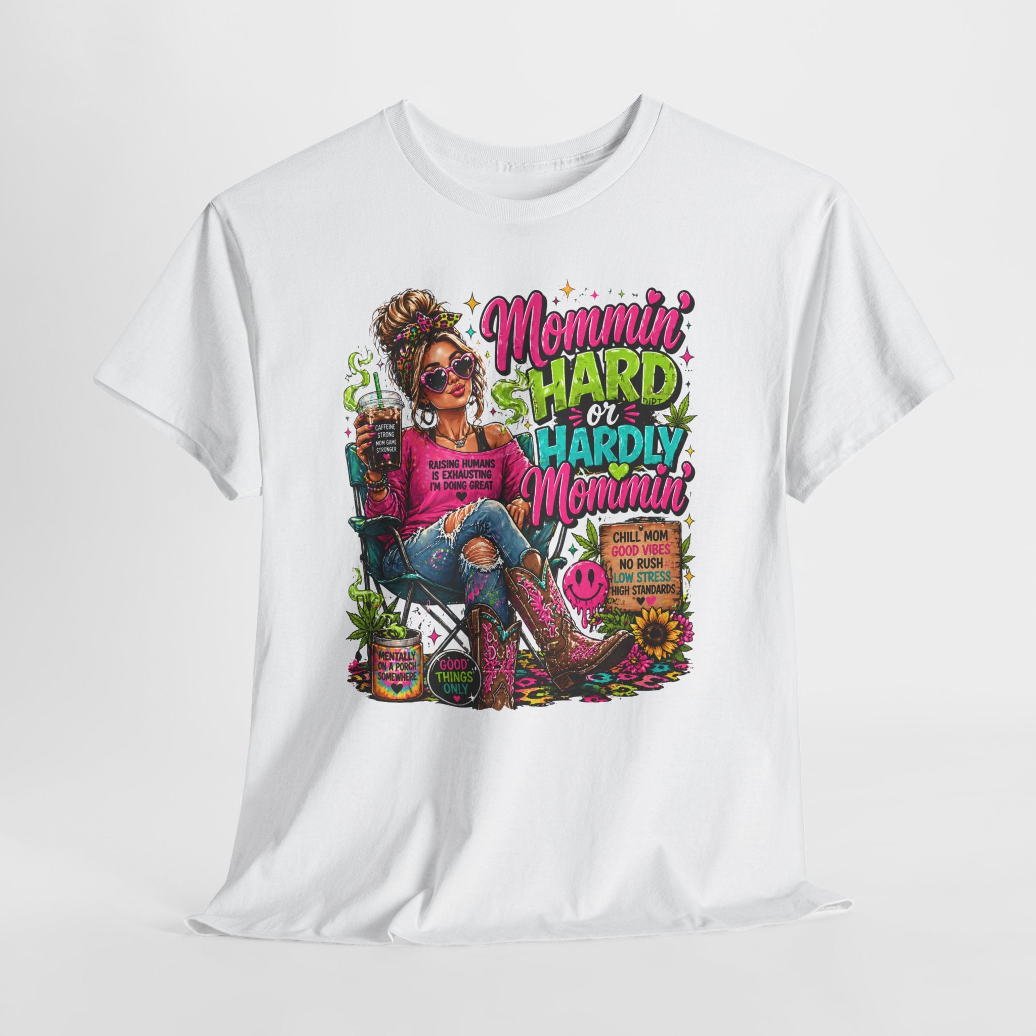 Mommin' Hard & Hardly Mommin' T-Shirt – Funny Mom Vacation Tee
