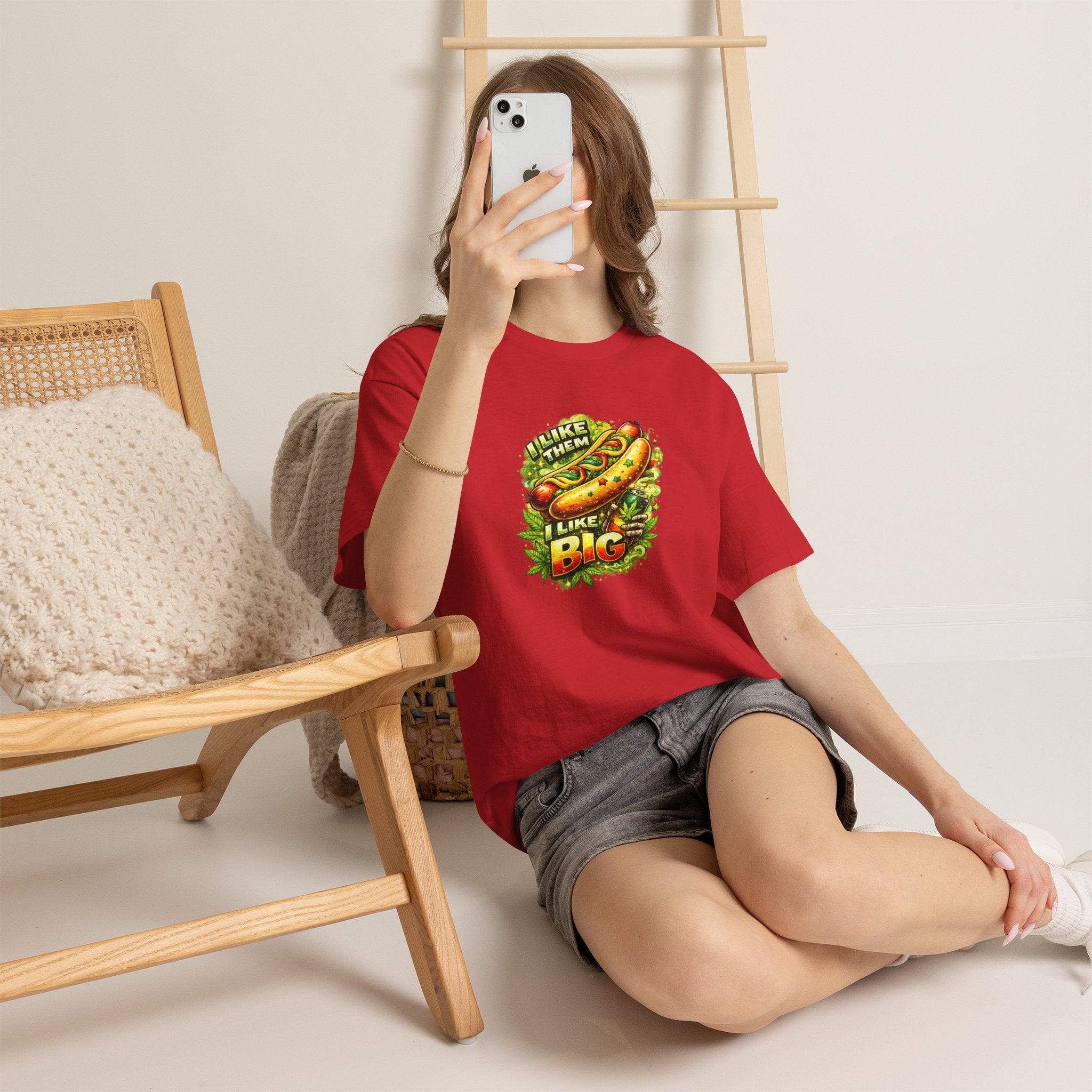 T-Shirt — 'I Like Them Big' Hot Dog Graphic Tee — Funny BBQ & Summer Grill Shirt